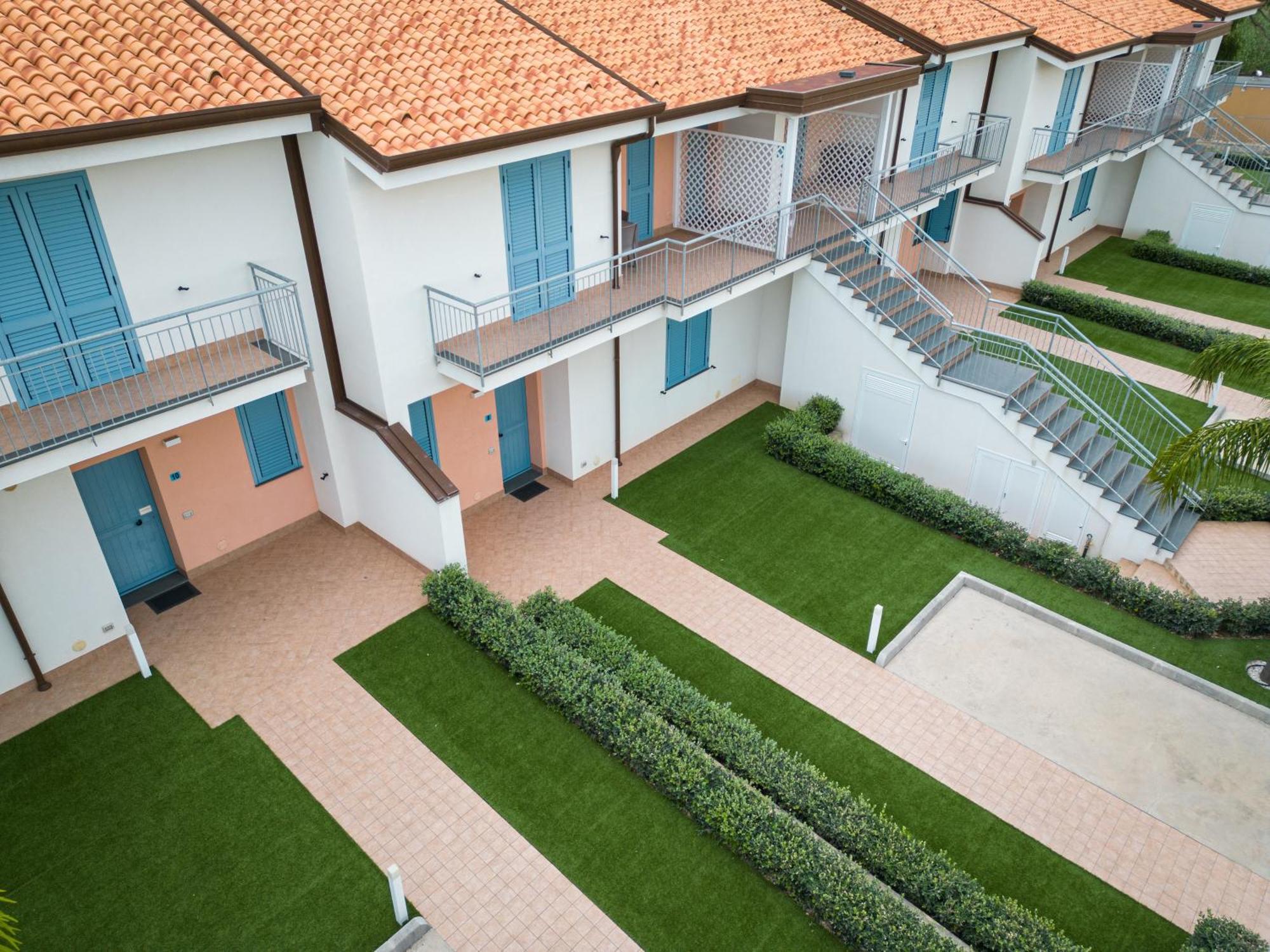 Icaro Residence Apartments With A Beautiful Pool SantʼAgata di Militello Kültér fotó