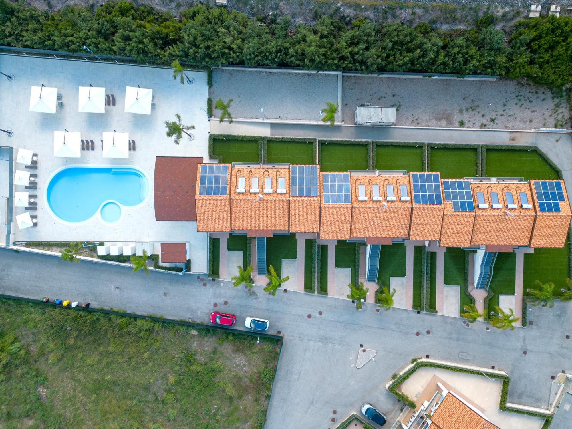 Icaro Residence Apartments With A Beautiful Pool SantʼAgata di Militello Kültér fotó