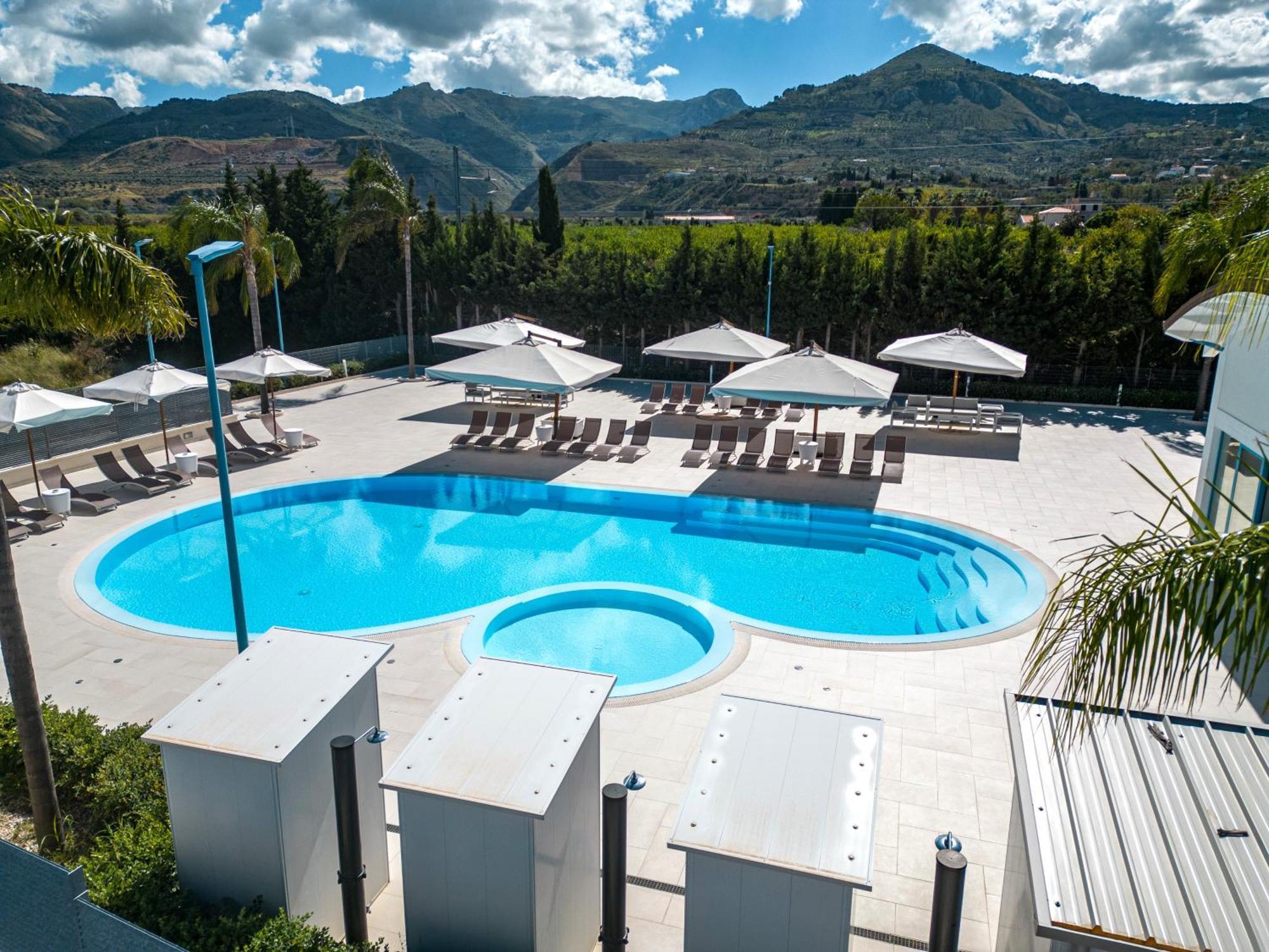 Icaro Residence Apartments With A Beautiful Pool SantʼAgata di Militello Kültér fotó